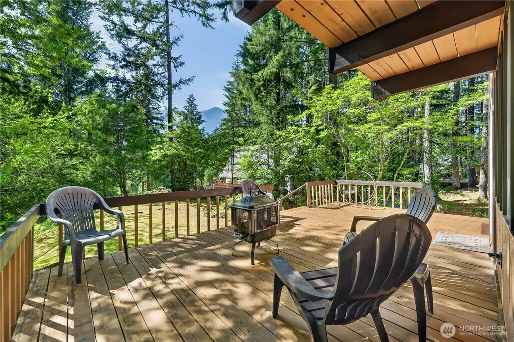 101 Cascade Drive Packwood WA 98361