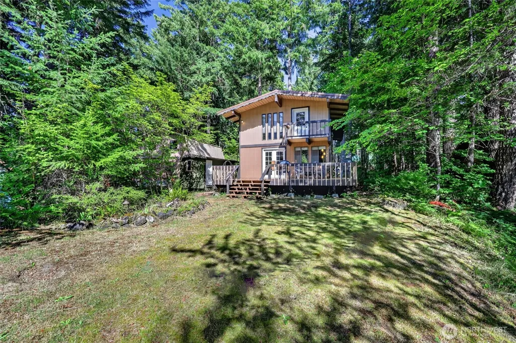 101 Cascade Drive Packwood WA 98361