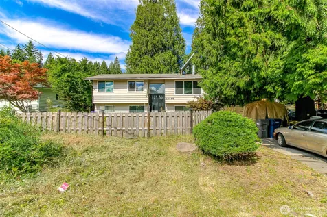 19226 7th Avenue W Lynnwood WA 98036