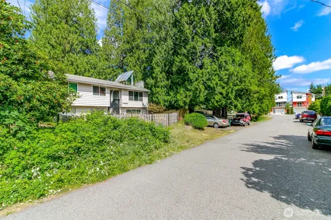 19226 7th Avenue W Lynnwood WA 98036