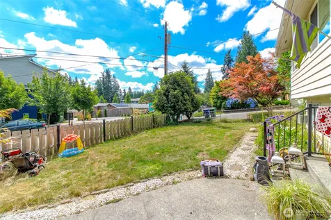 19226 7th Avenue W Lynnwood WA 98036