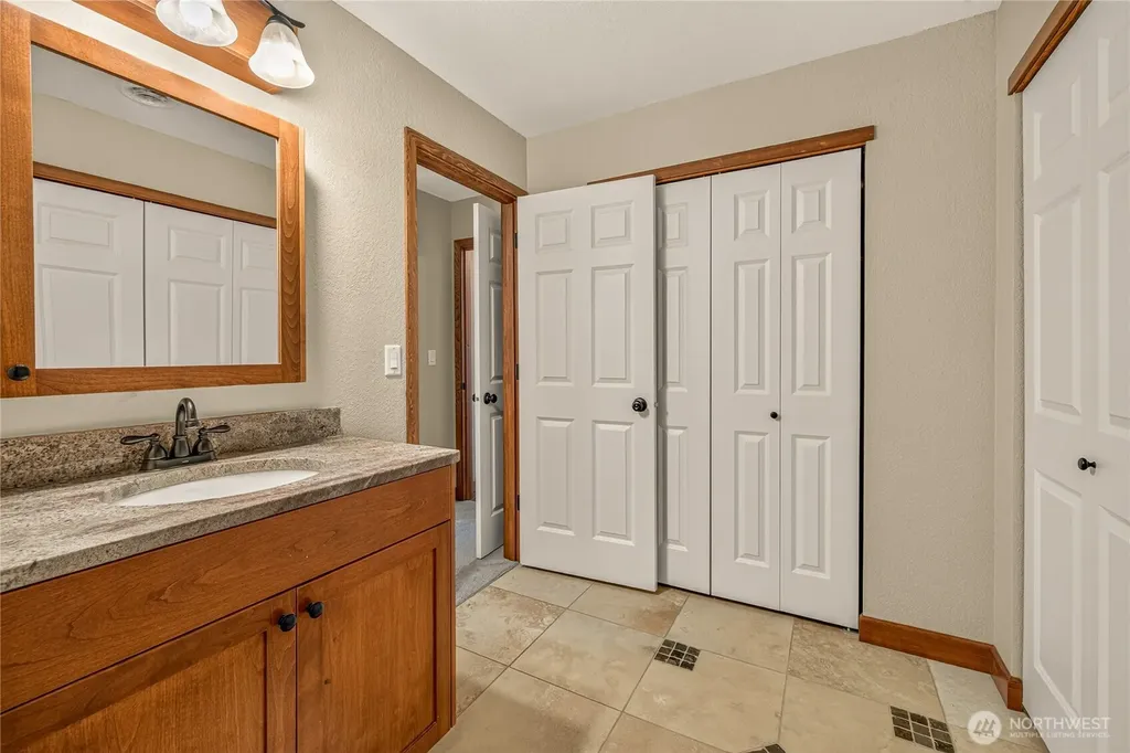 520 11th Street NE East Wenatchee WA 98802
