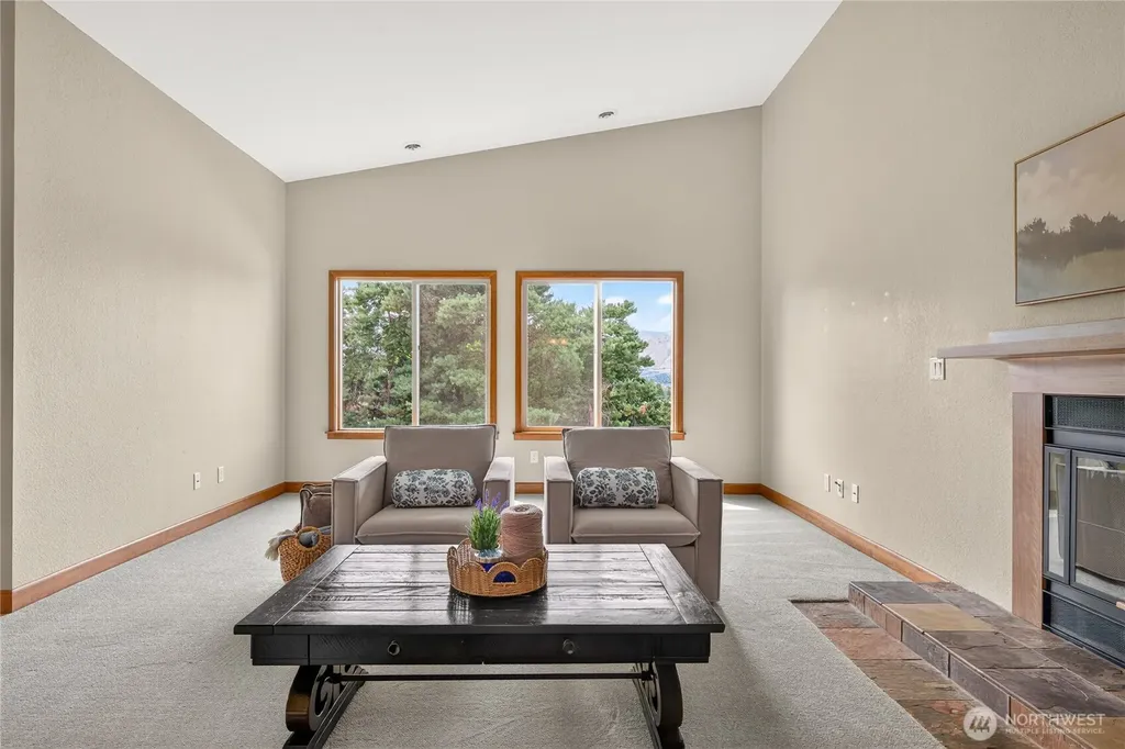 520 11th Street NE East Wenatchee WA 98802