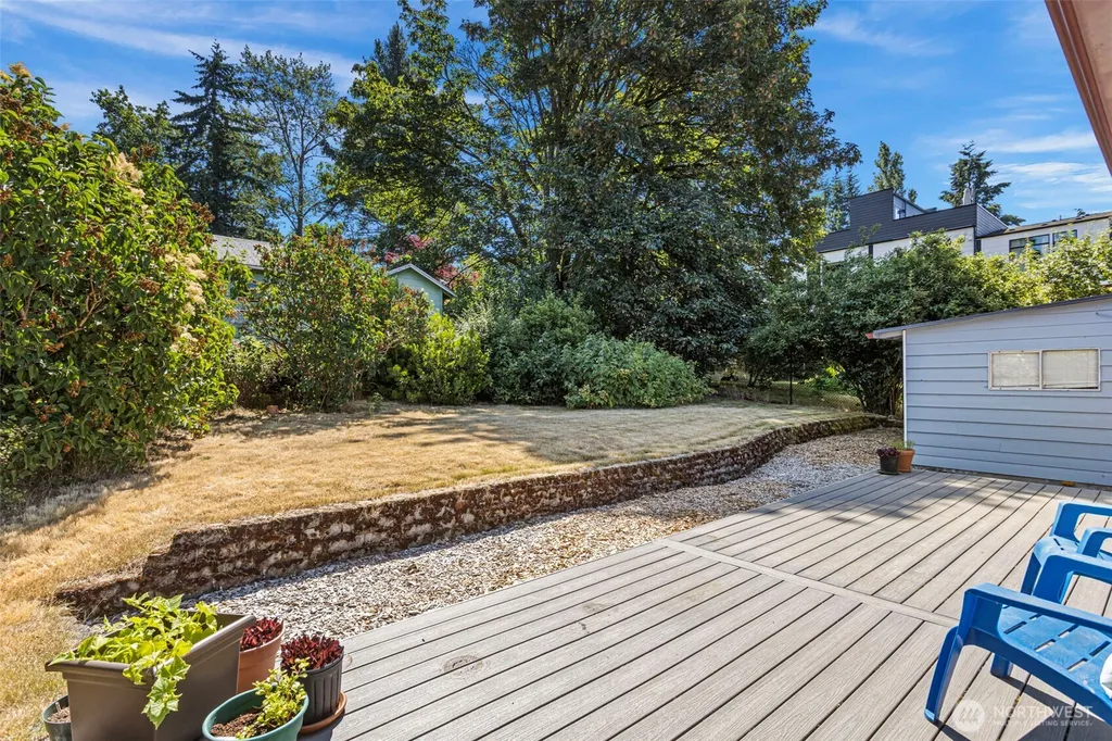 18042 10th Avenue NE Shoreline WA 98155