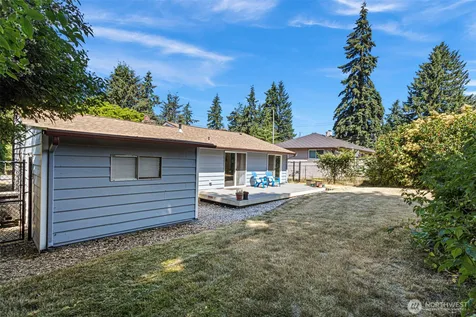 18042 10th Avenue NE Shoreline WA 98155