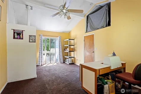 18042 10th Avenue NE Shoreline WA 98155