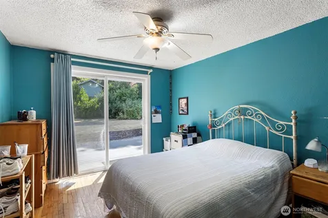 18042 10th Avenue NE Shoreline WA 98155