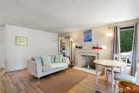 18042 10th Avenue NE Shoreline WA 98155