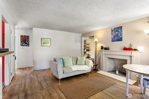 18042 10th Avenue NE Shoreline WA 98155