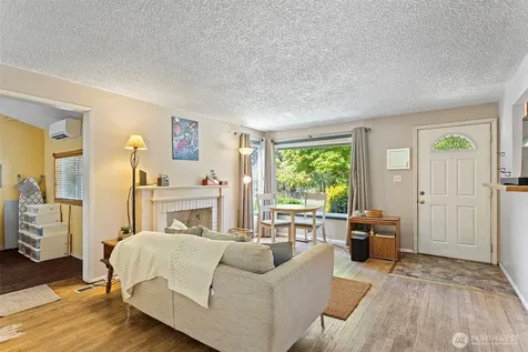 18042 10th Avenue NE Shoreline WA 98155