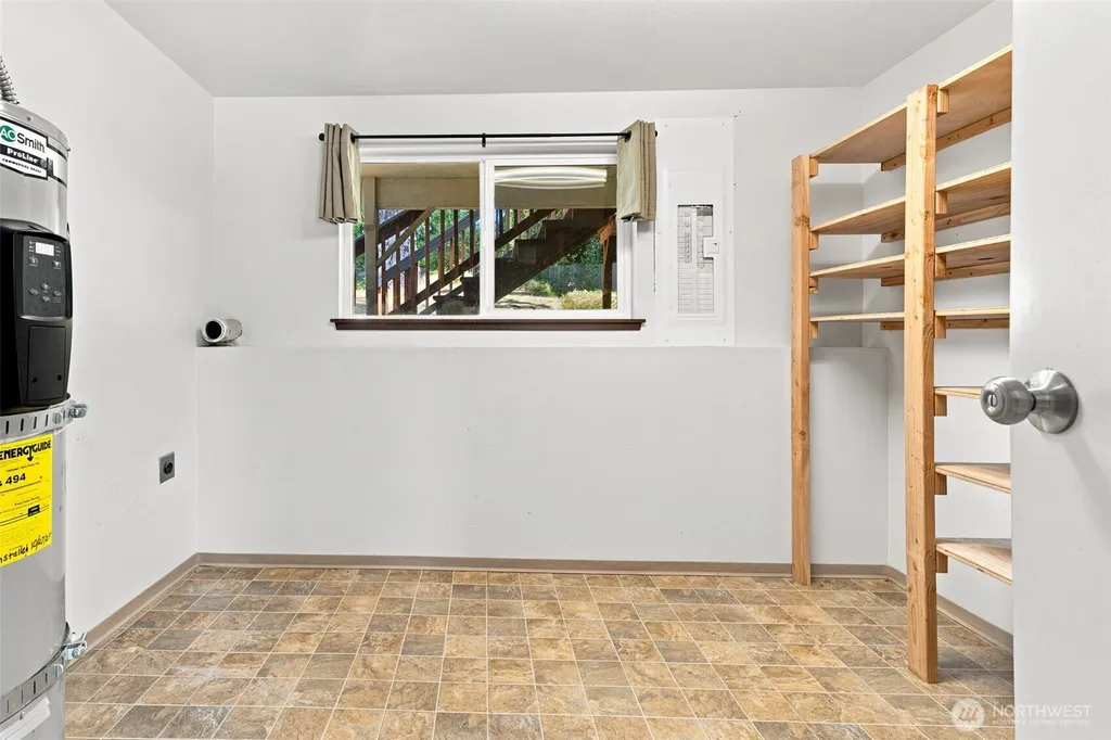 7910 Husky Way SE Lacey WA 98503