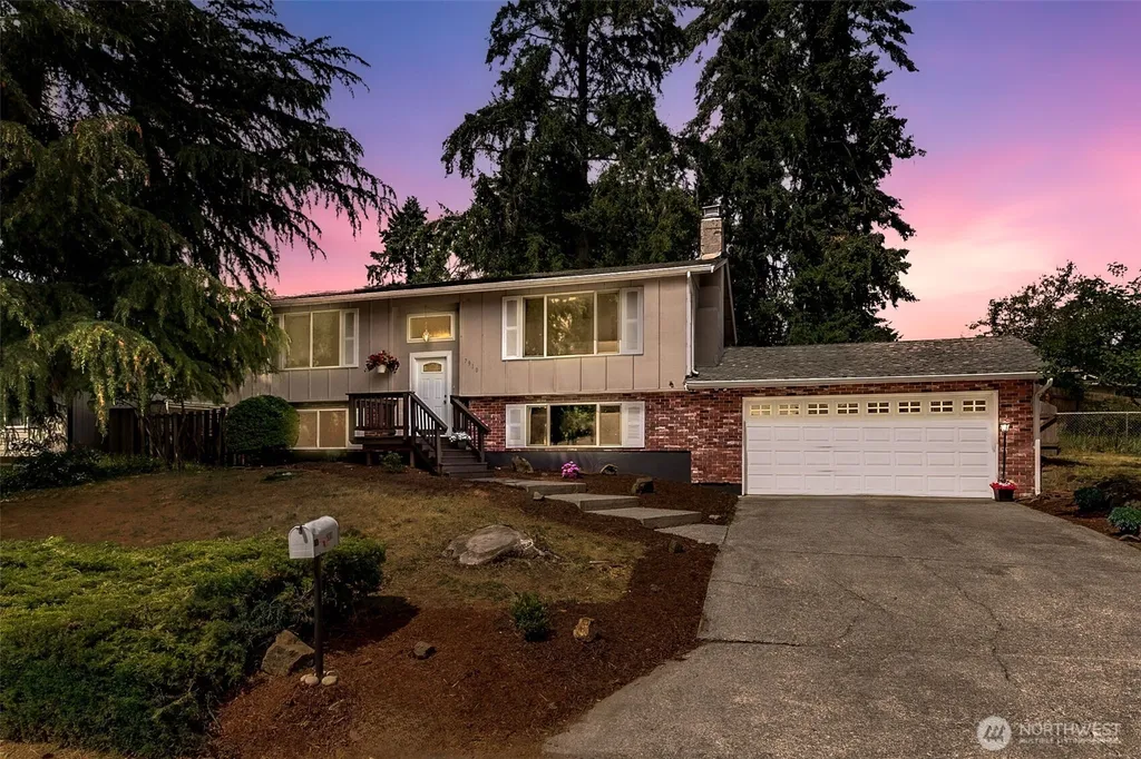 7910 Husky Way SE Lacey WA 98503