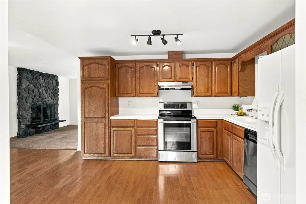 7910 Husky Way SE Lacey WA 98503