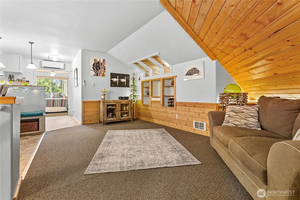 1204 Hughes Avenue Blaine WA 98230