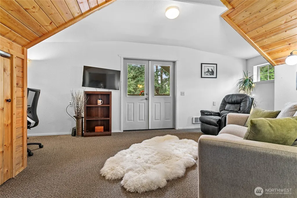 1204 Hughes Avenue Blaine WA 98230