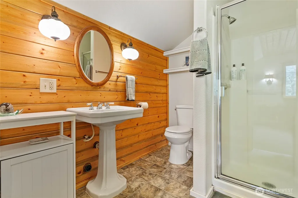 1204 Hughes Avenue Blaine WA 98230