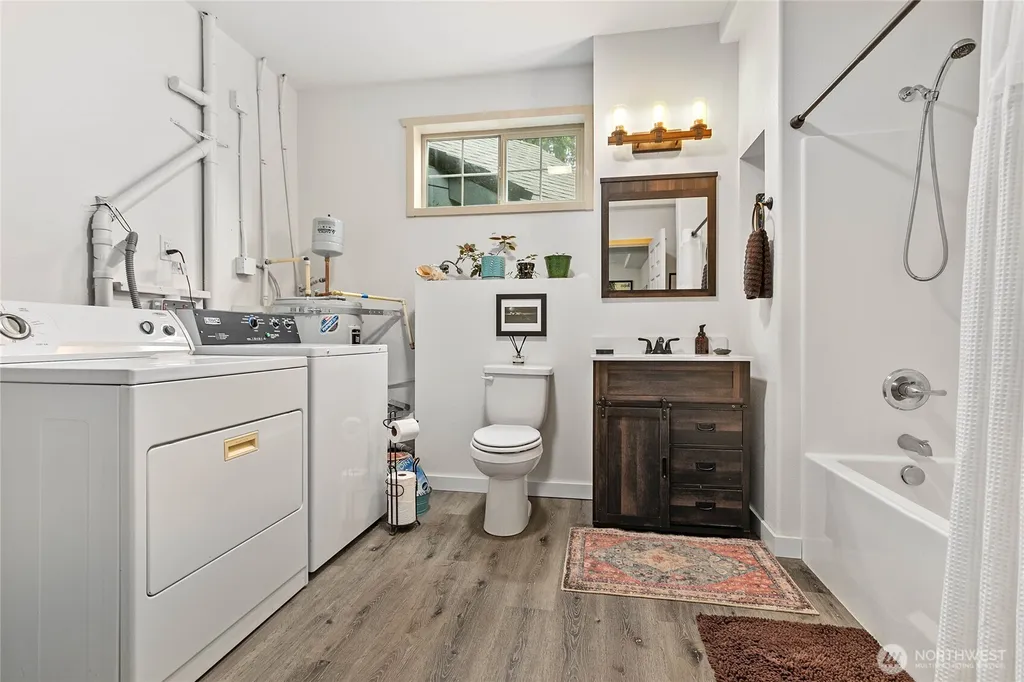 1204 Hughes Avenue Blaine WA 98230