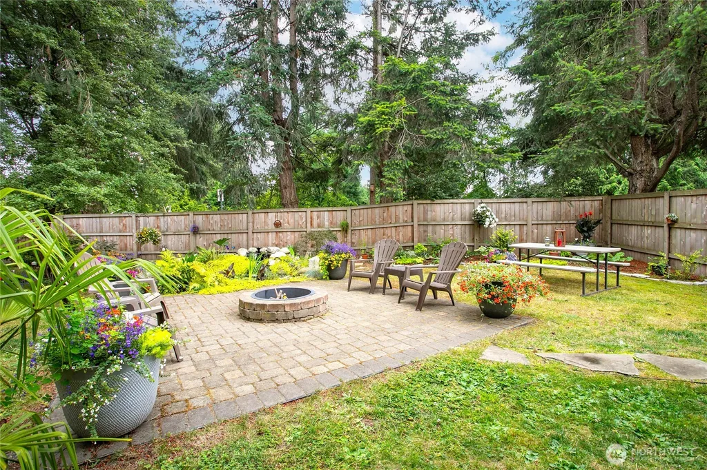 1204 Hughes Avenue Blaine WA 98230