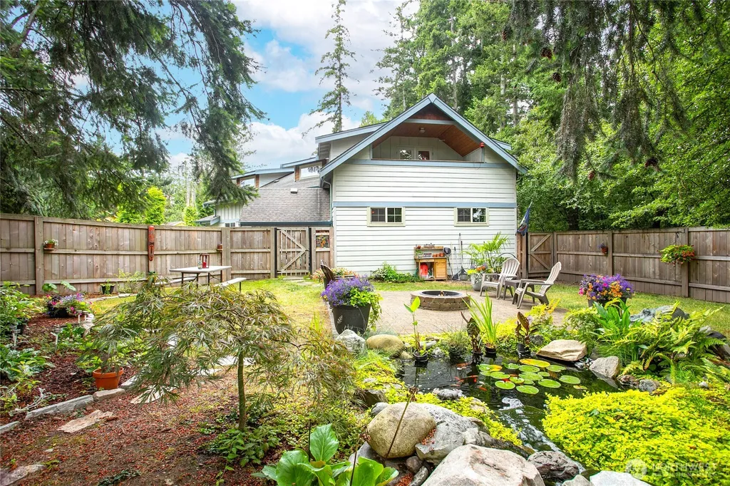 1204 Hughes Avenue Blaine WA 98230