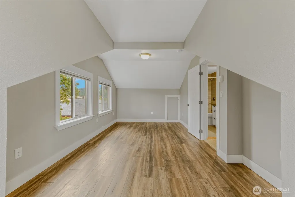 1044 Park Street Woodland WA 98674