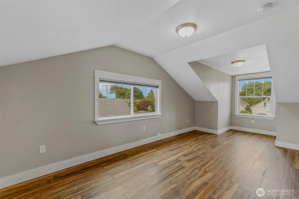 1044 Park Street Woodland WA 98674