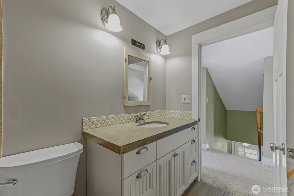 1044 Park Street Woodland WA 98674