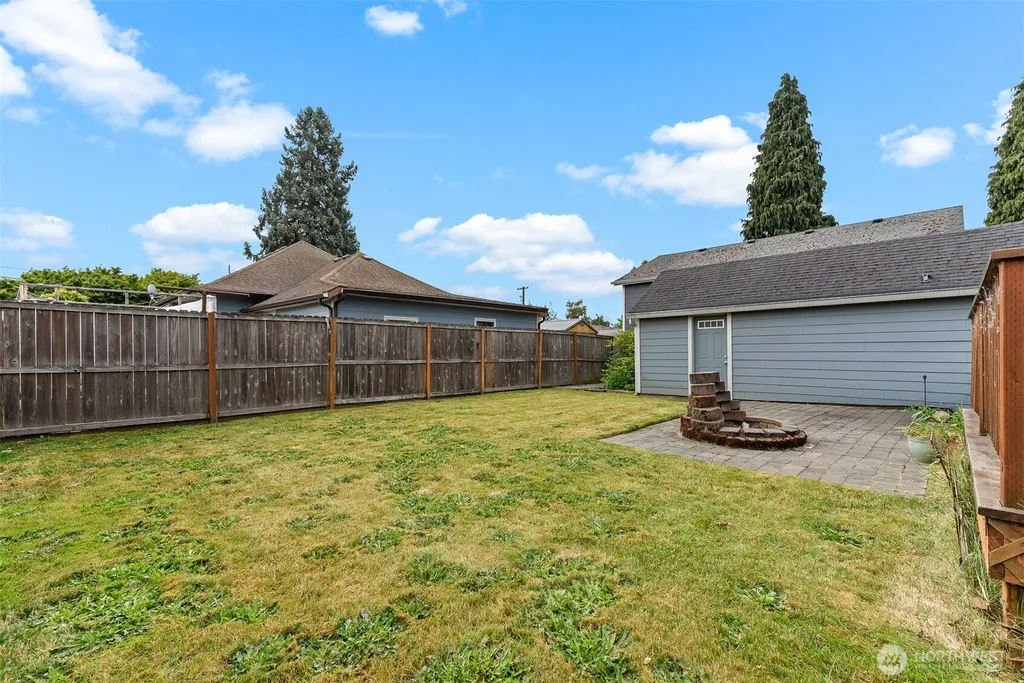 1044 Park Street Woodland WA 98674