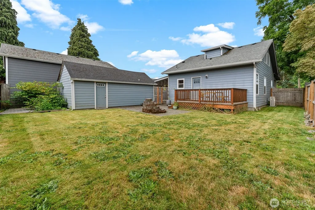 1044 Park Street Woodland WA 98674