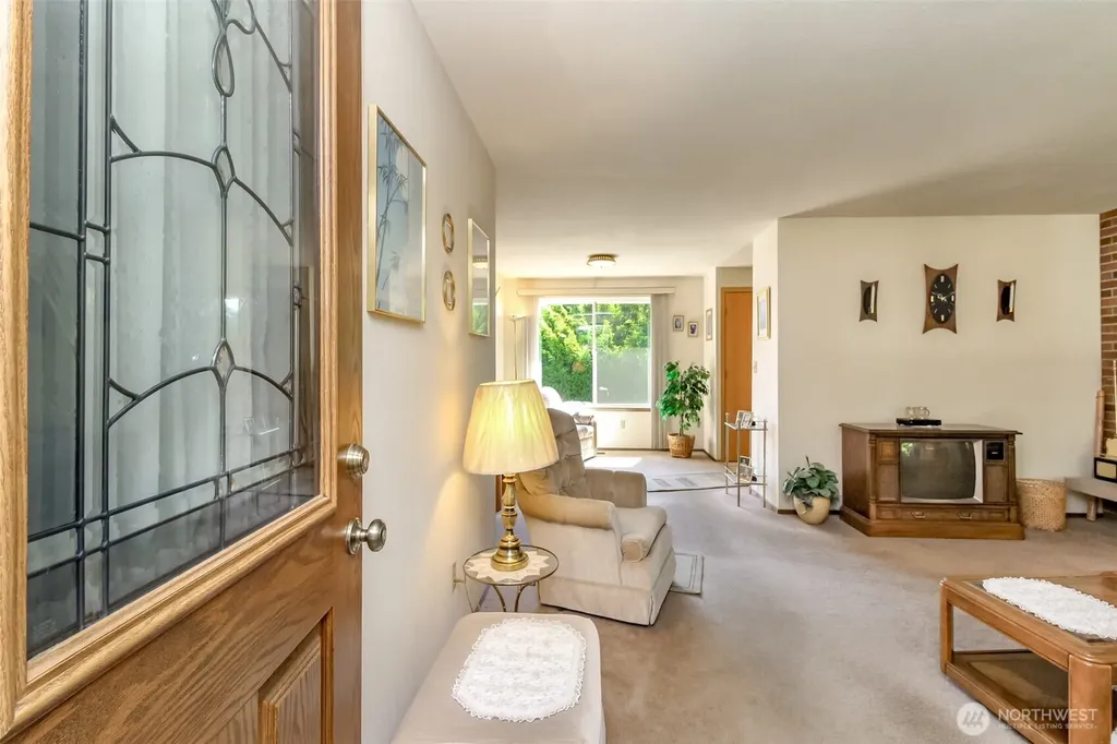 31244 9th Avenue S Federal Way WA 98003