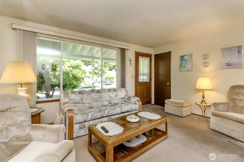 31244 9th Avenue S Federal Way WA 98003