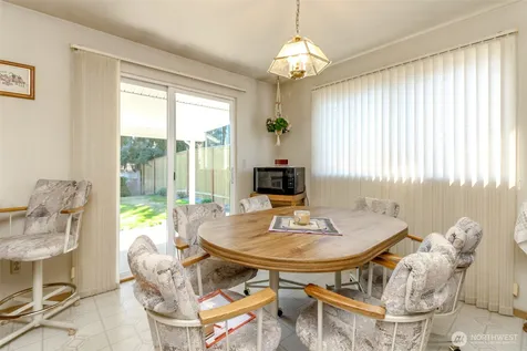 31244 9th Avenue S Federal Way WA 98003