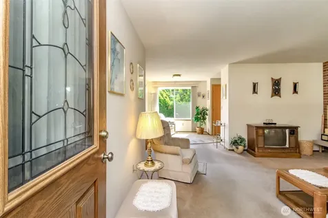 31244 9th Avenue S Federal Way WA 98003