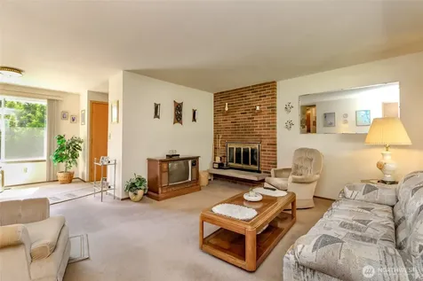 31244 9th Avenue S Federal Way WA 98003