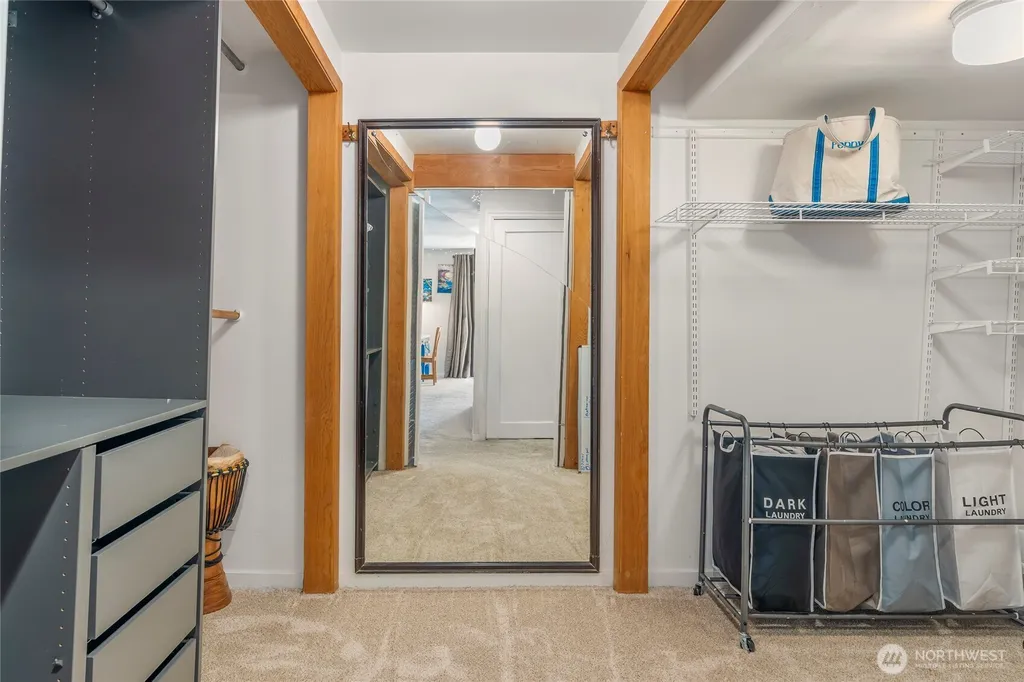 6626 57th Avenue NE Seattle WA 98115