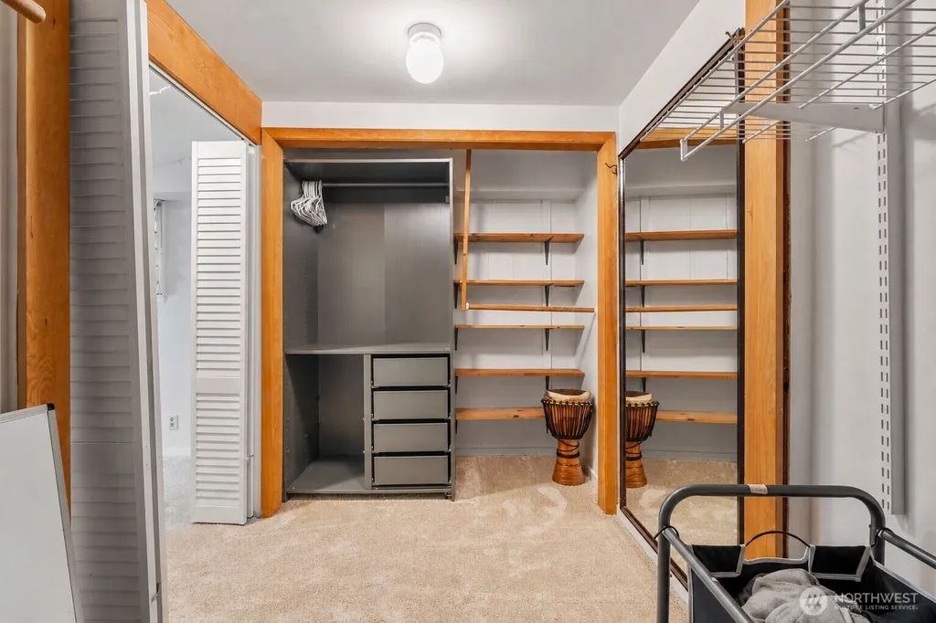 6626 57th Avenue NE Seattle WA 98115