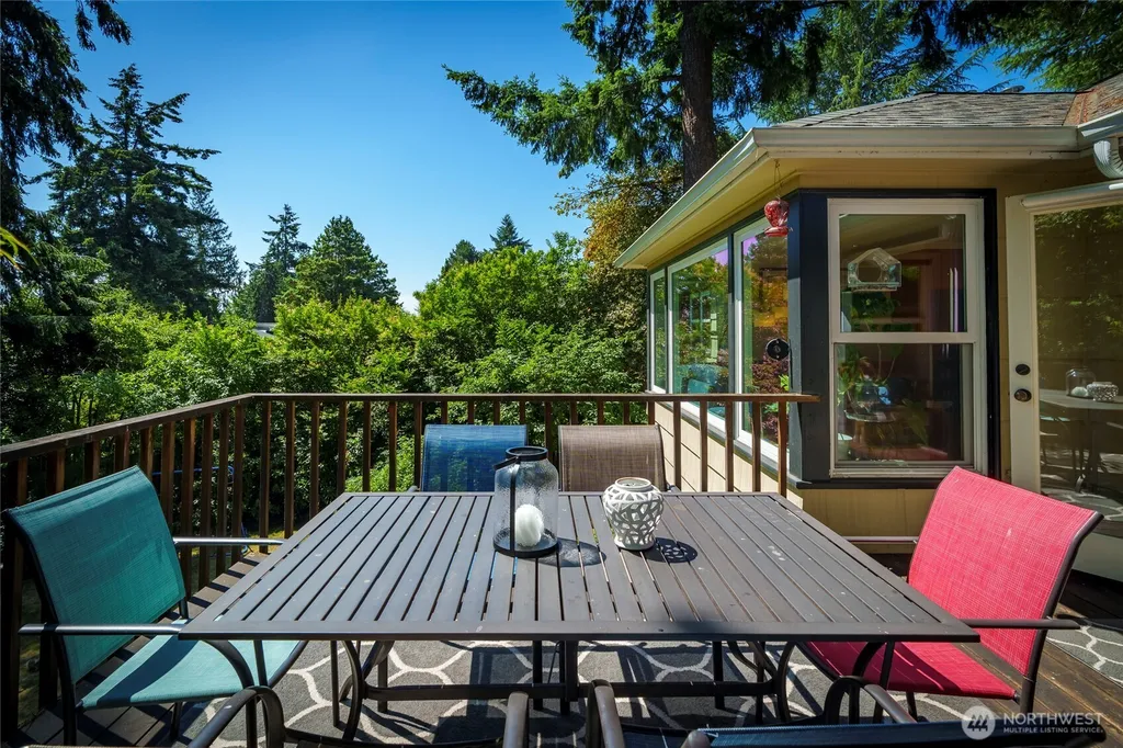 6626 57th Avenue NE Seattle WA 98115