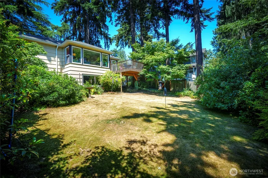 6626 57th Avenue NE Seattle WA 98115