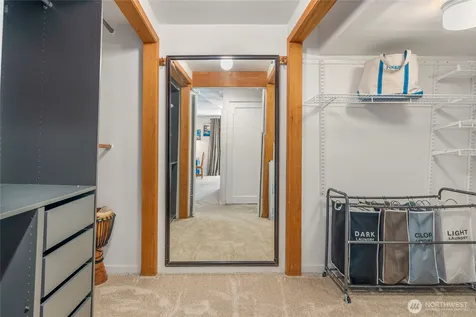 6626 57th Avenue NE Seattle WA 98115