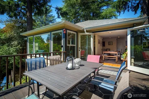 6626 57th Avenue NE Seattle WA 98115