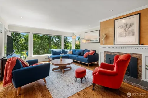 6626 57th Avenue NE Seattle WA 98115