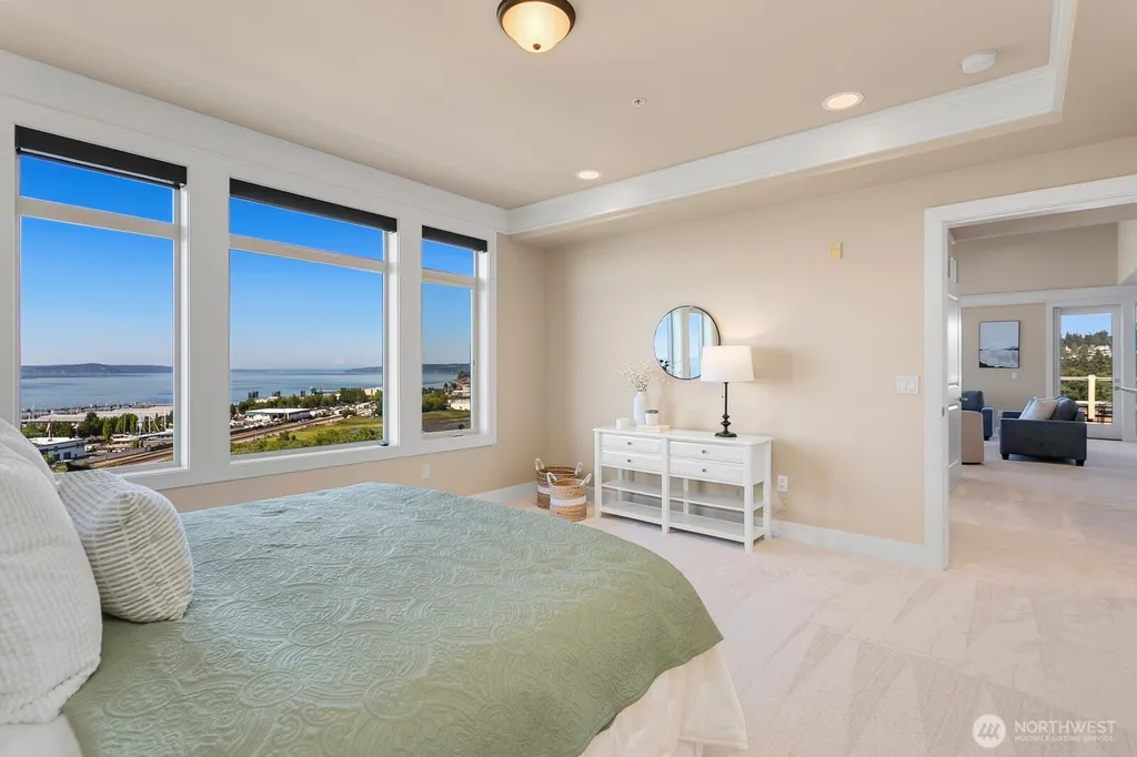 55 Pine Street Edmonds WA 98020