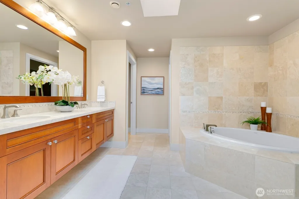 55 Pine Street Edmonds WA 98020