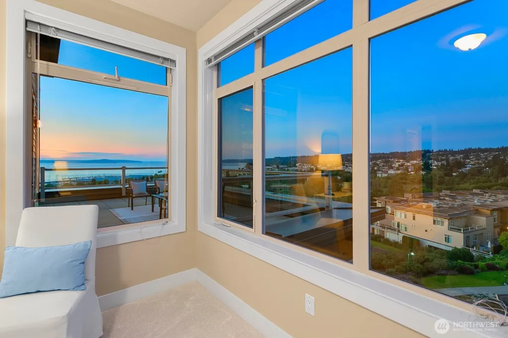 55 Pine Street Edmonds WA 98020