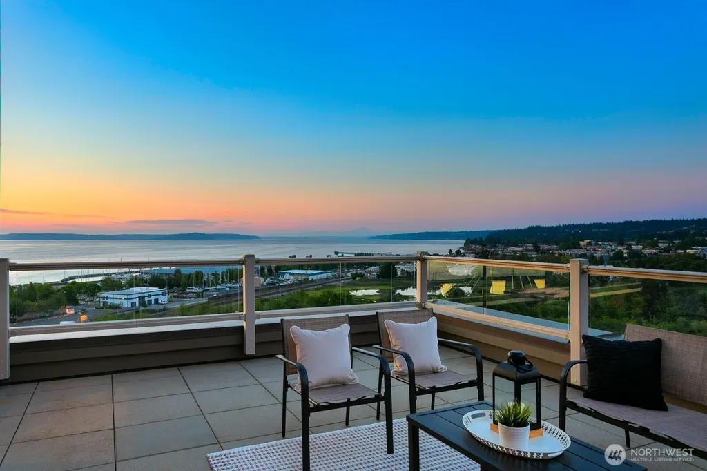 55 Pine Street Edmonds WA 98020