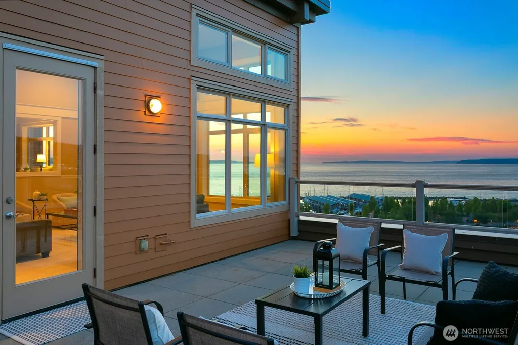 55 Pine Street Edmonds WA 98020