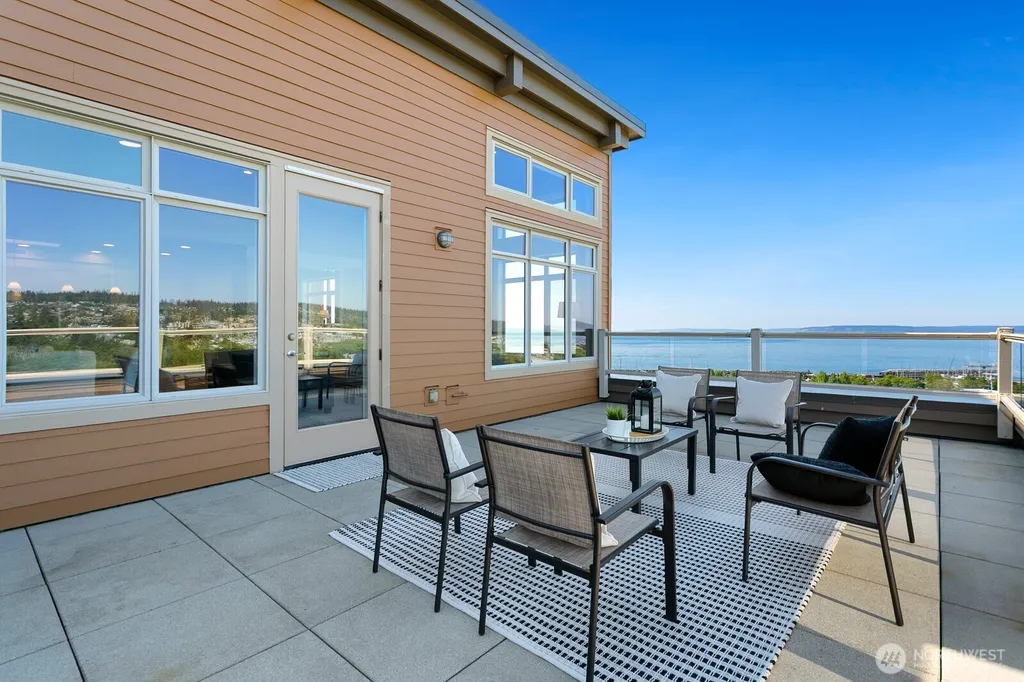 55 Pine Street Edmonds WA 98020