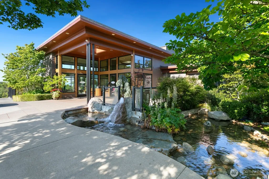 55 Pine Street Edmonds WA 98020