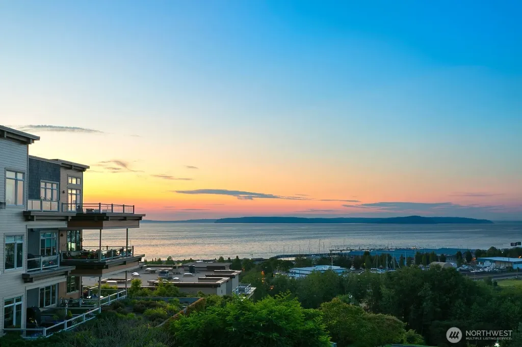 55 Pine Street Edmonds WA 98020