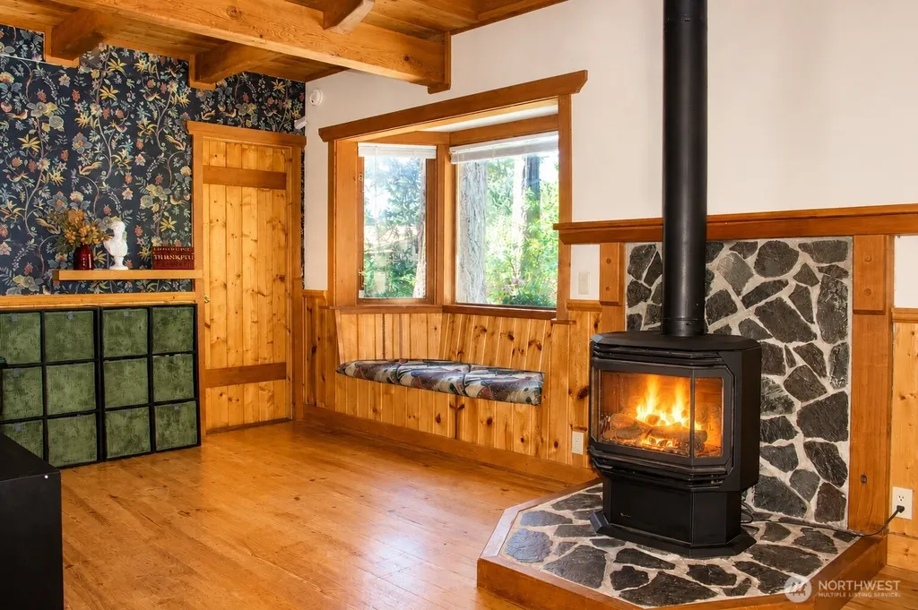 19112 SW 19th Street Lakebay WA 98349