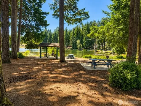 19112 SW 19th Street Lakebay WA 98349